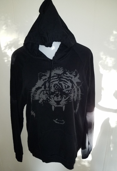 SOLD - LAST ONE - Glow in the dark Tiger hoodie! - Picture 3 of 5